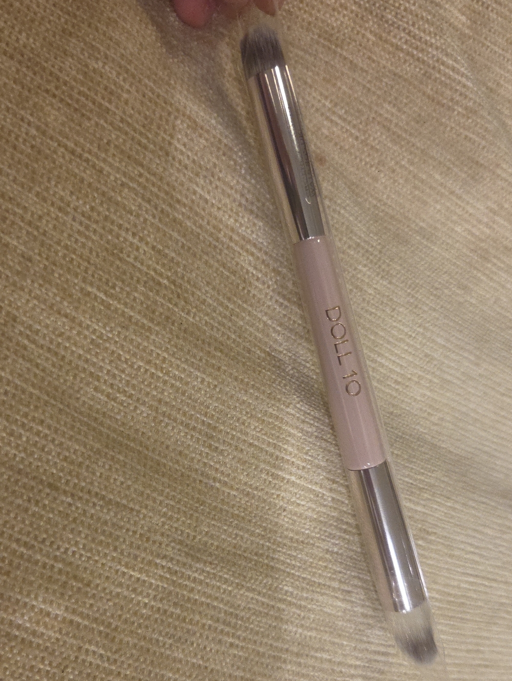 Doll 10 Double-Ended Eyeshadow Brush - Pink